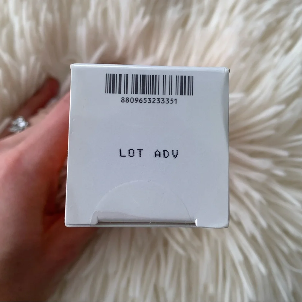 NIB Hanskin Vitamin C Glow Mask